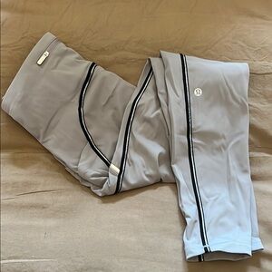 Lululemon Gray Leggings with Black Trim